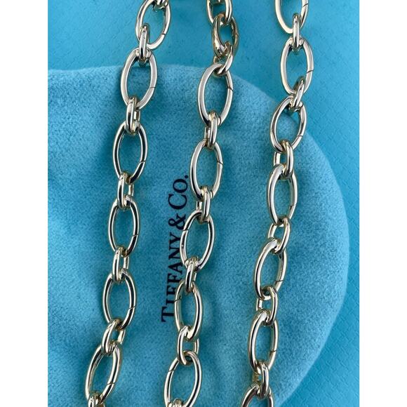 Tiffany & Co. 18K Gold 27 Clasping Links Necklace Choker 4 Charms 15.3” Pristine - Picture 9 of 16